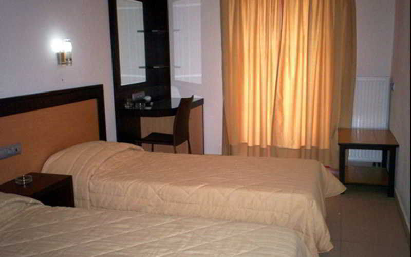 Aposperides Hotel Livadi  Exterior photo